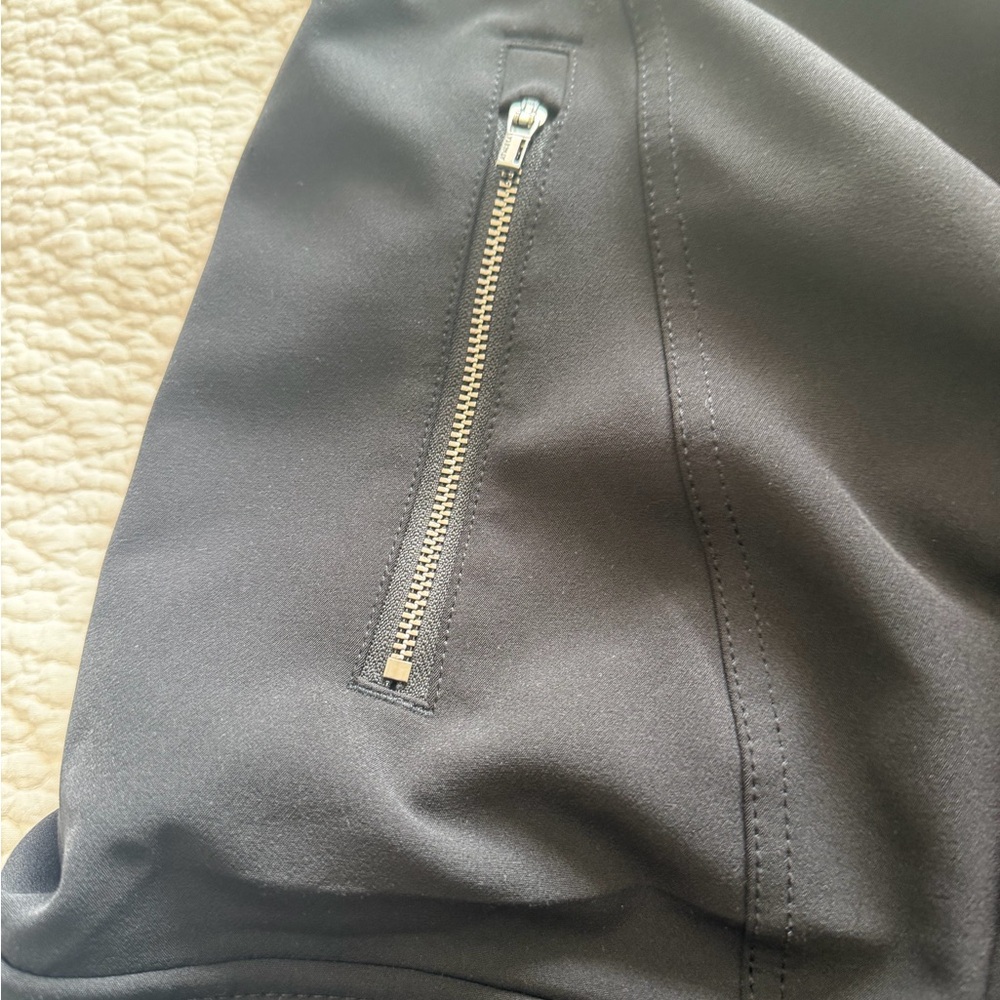 Athleta Black Activewear Pants - Picture 3 of 6